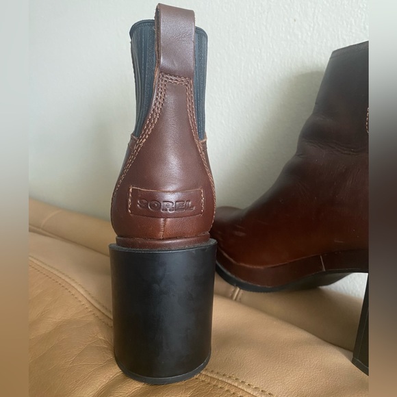 Sorel brown heel boots - Picture 2 of 5